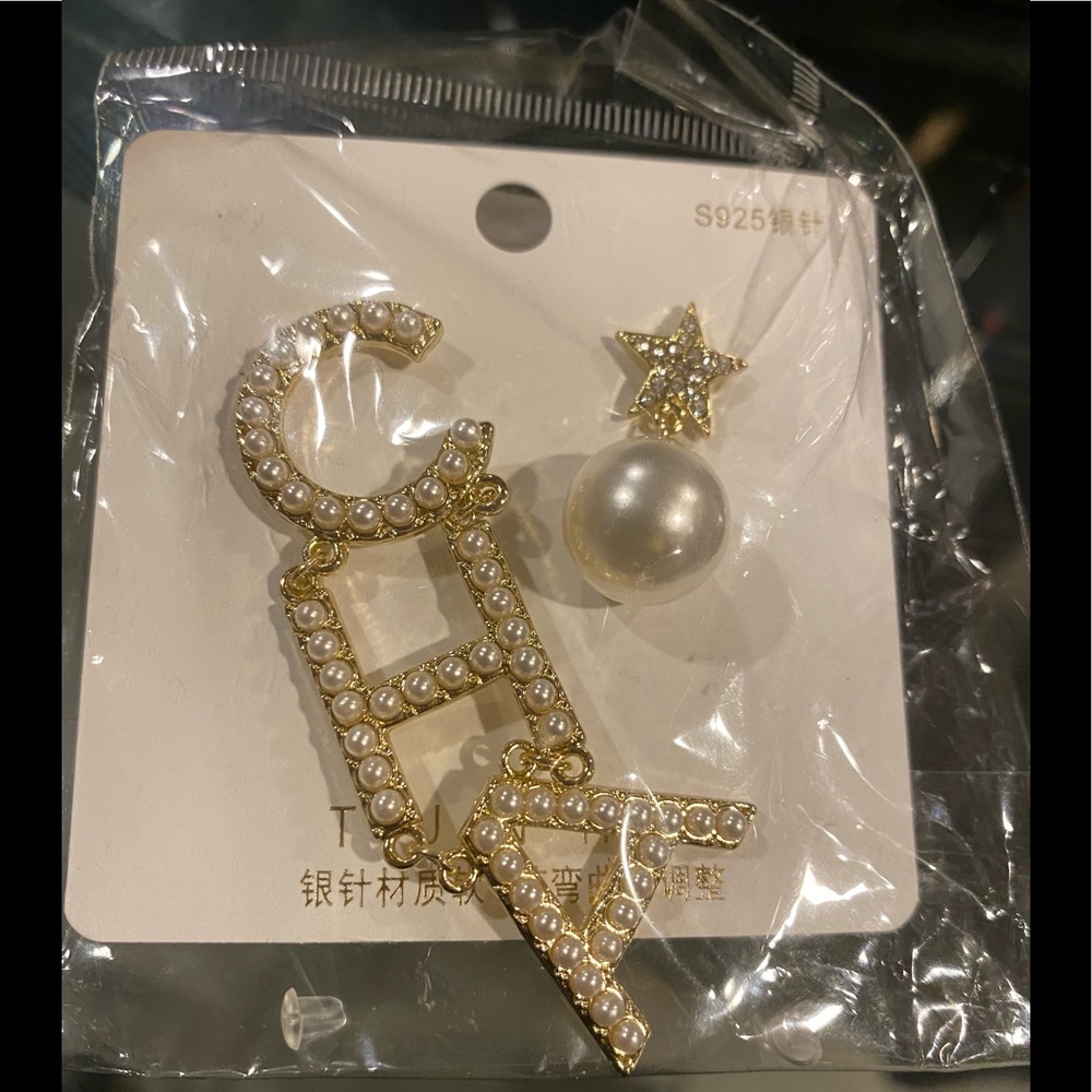 Women’s Earrings